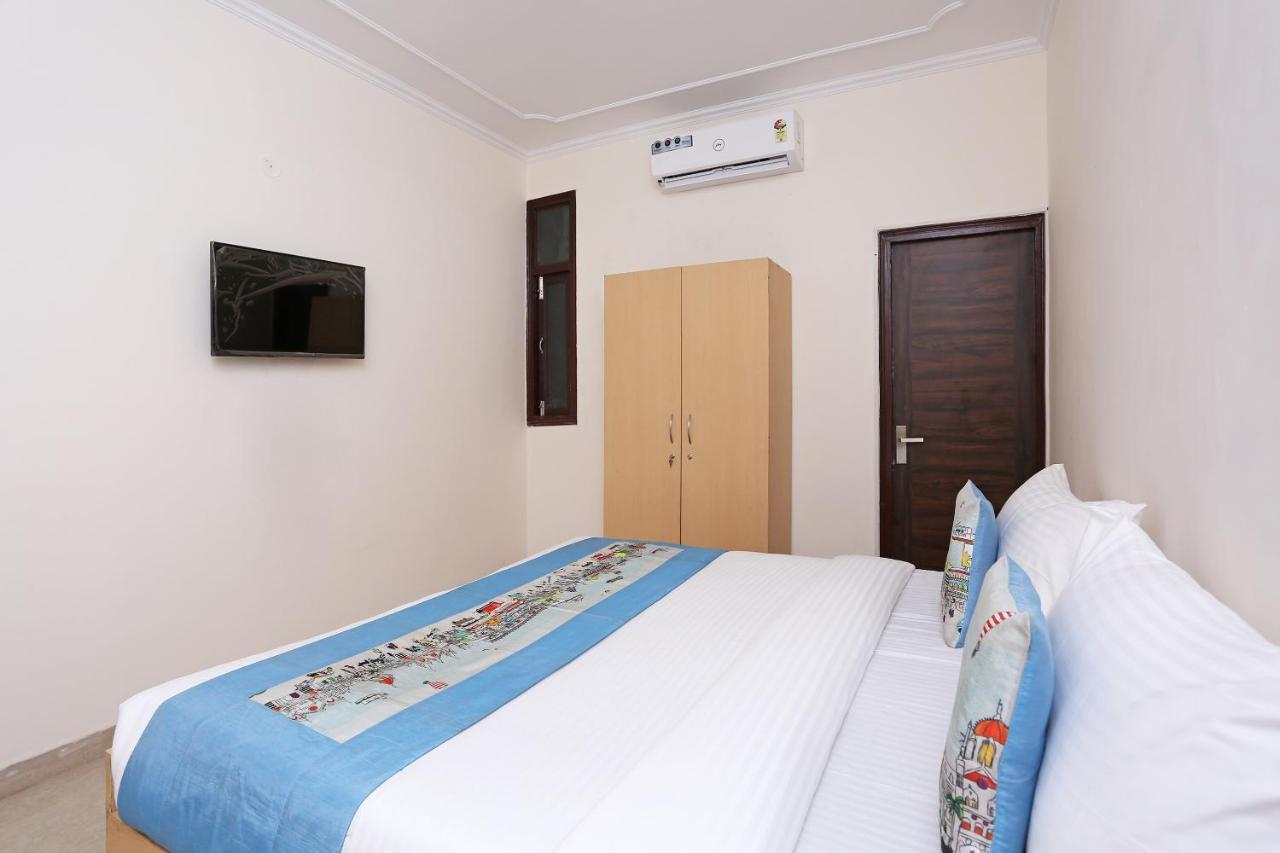 Oyo Dlf Cyber City Near Aravali Biodiversity Park Gurgaon Bagian luar foto