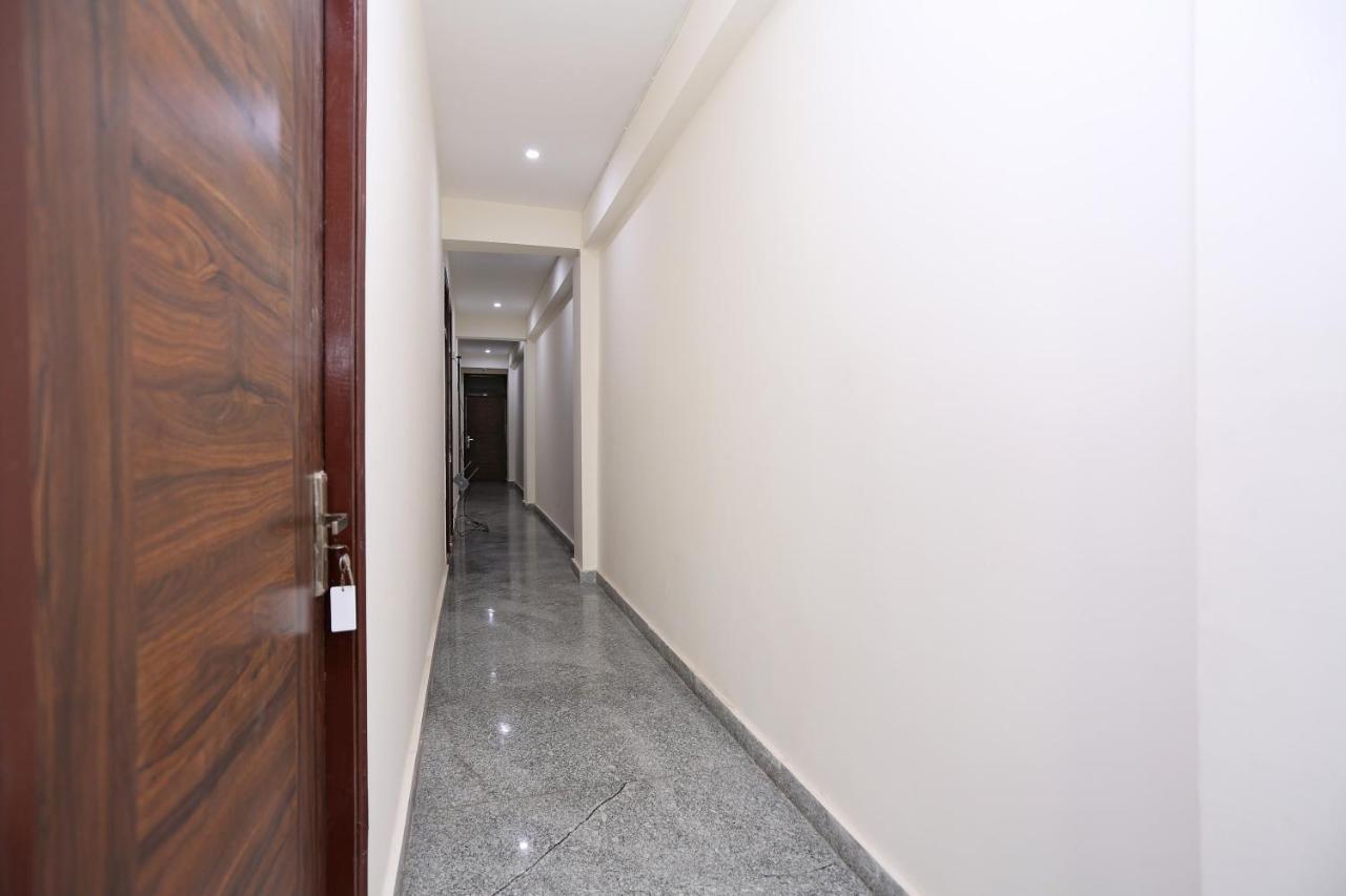 Oyo Dlf Cyber City Near Aravali Biodiversity Park Gurgaon Bagian luar foto