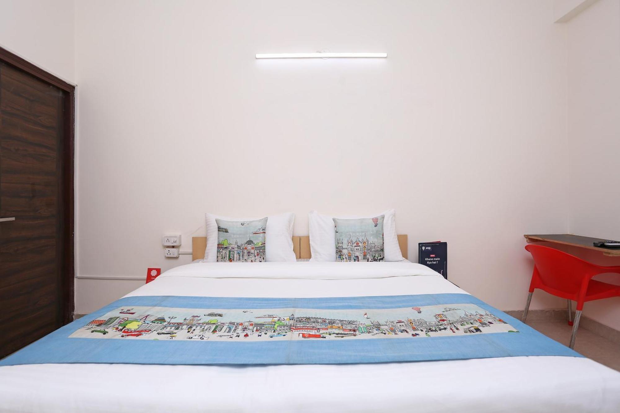 Oyo Dlf Cyber City Near Aravali Biodiversity Park Gurgaon Bagian luar foto